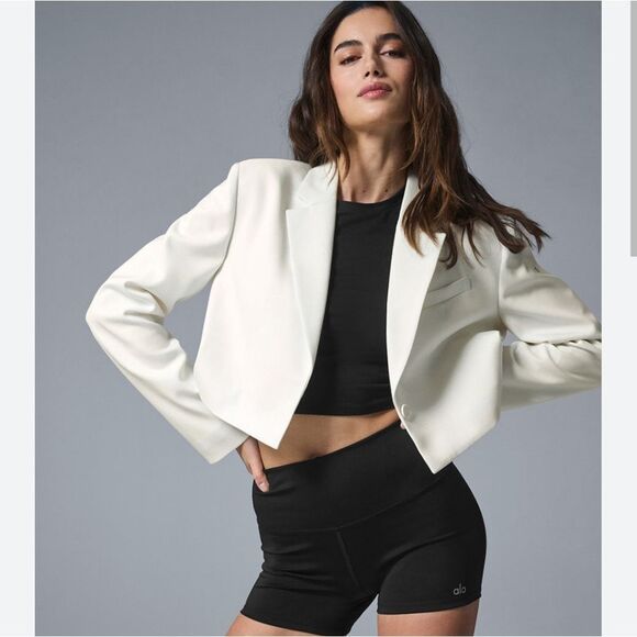 ALO YOGA first Class Cropped Blazer - Picture 1 of 7